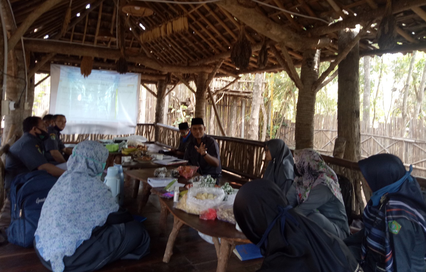 Hadapi Pandemi, MTsN 5 Gunungkidul Gelar Rapat Revisi Anggaran