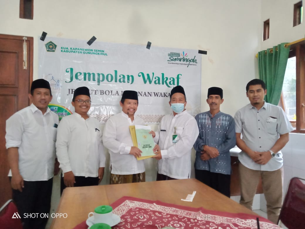 Kepala KUA Semin Lakukan Jempolan Wakaf Tanah di Ponpes Al Jauhar