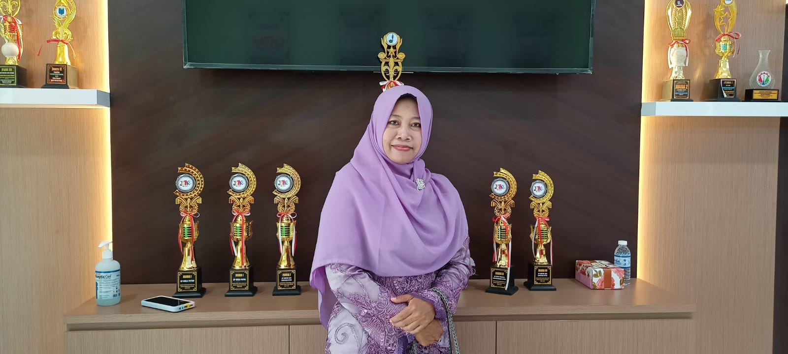 Guru MTsN 8 Gunungkidul Terima Anugerah GTK