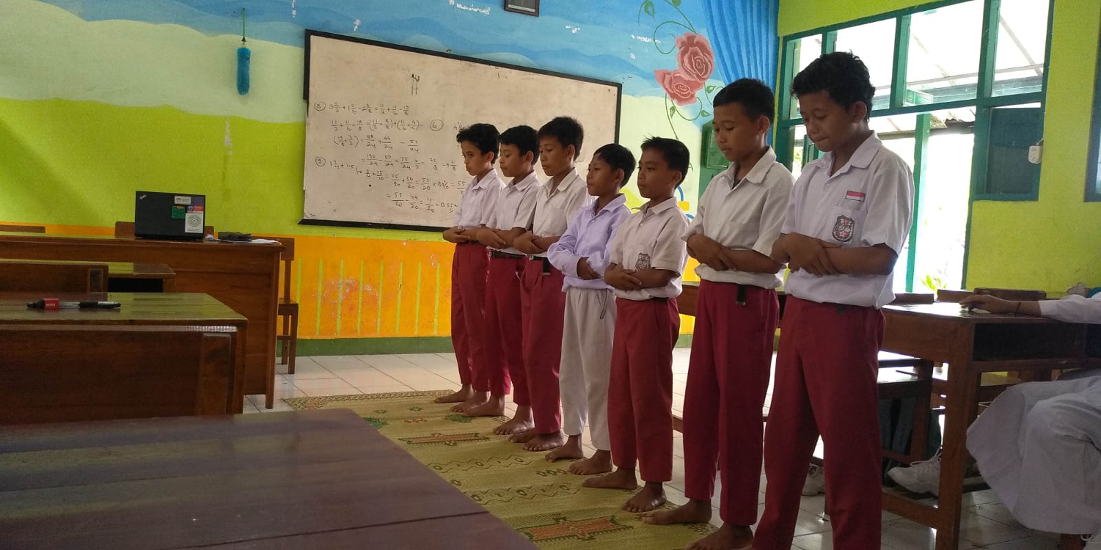 Praktik Salat MIN 1 Gunungkidul : Ingatkan Siswa Pentingnya Melakukan Ibadah dengan Baik dan Benar