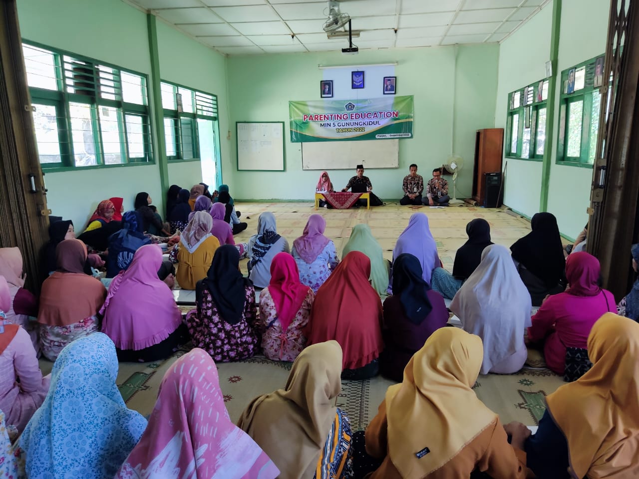  Perdana, MIN 5 Gunungkidul Selenggarakan Pendidikan Parenting dengan Wali Siswa 