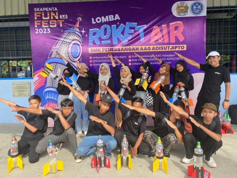 Matsada Botol Muluk MTsN 2 Gunungkidul Berjaya di Lomba Roket Air SMK Penerbangan AAG Adisutjipto 2023