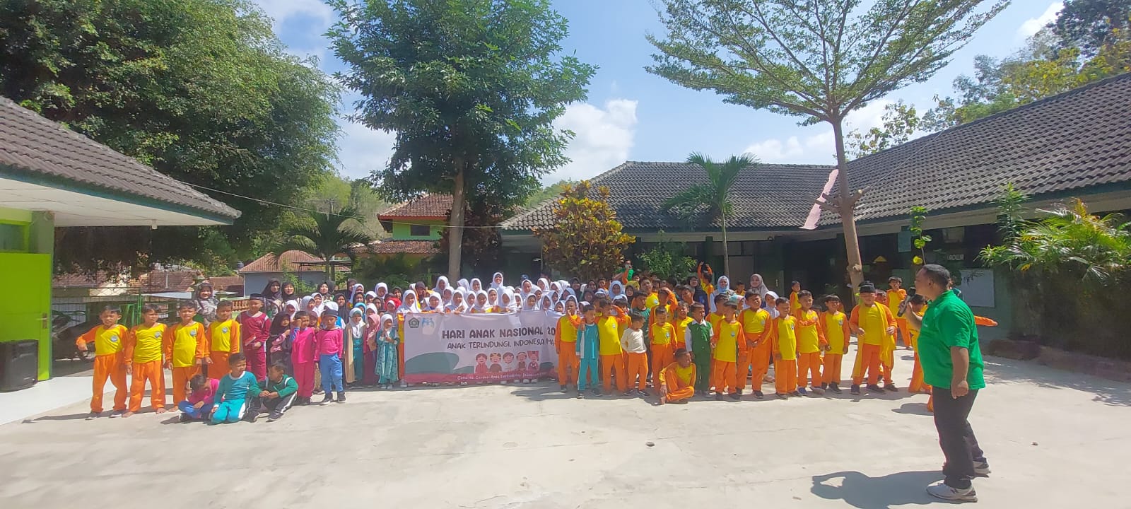 MIN 6 Gunungkidul Peringati Hari Anak Nasional dengan Flash Mob dan Fun Game