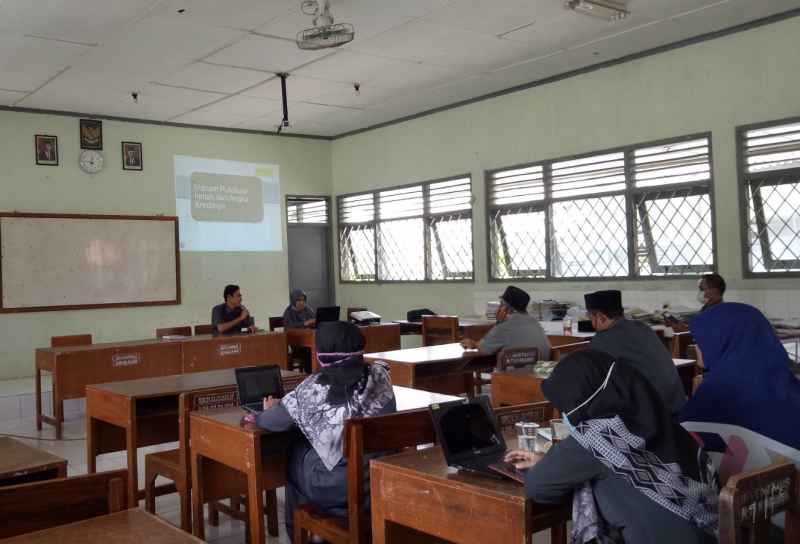 Dua Guru MTsN 5 Gunungkidul Sukses Gelar Diseminasi Hasil Diklat