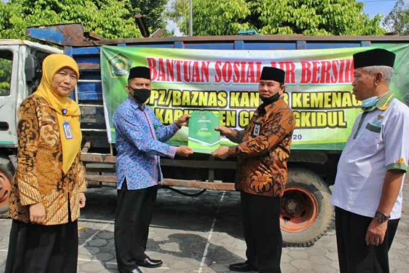 UPZ Kankemenag Gunungkidul Tasarufkan Bantuan Air Bersih Ke 12 Kapanewon