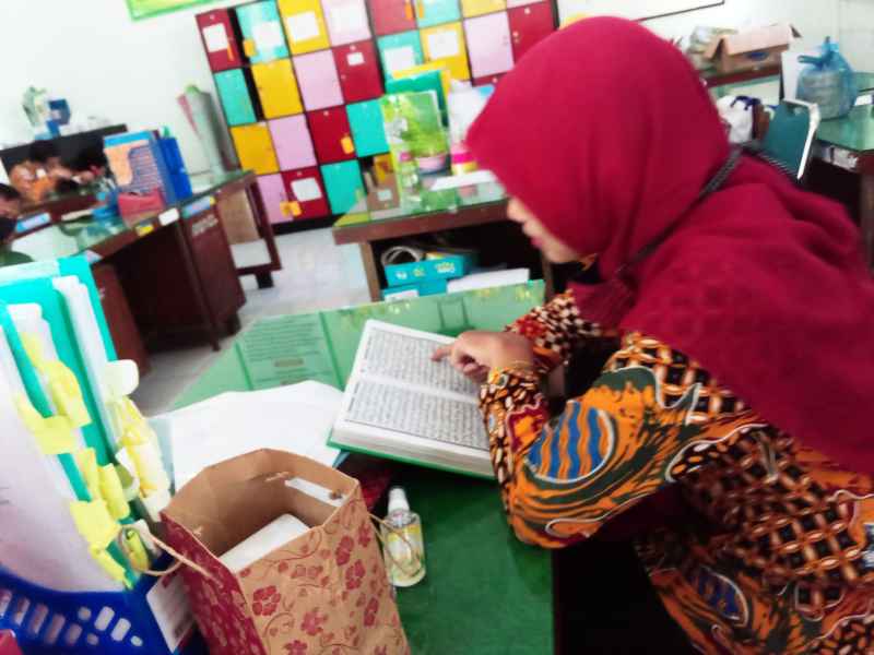 Kepala MTsN 4 Gunungkidul  Bimbing Langsung Kegiatan Tahsinul Quran