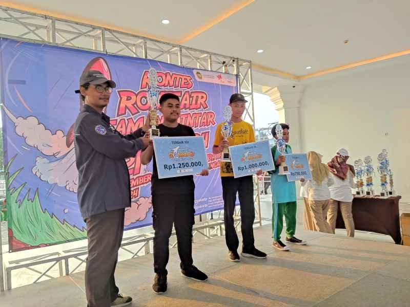 Matsada Botol Muluk Melesat Tingkat Nasional Kontes Roket Air 2024