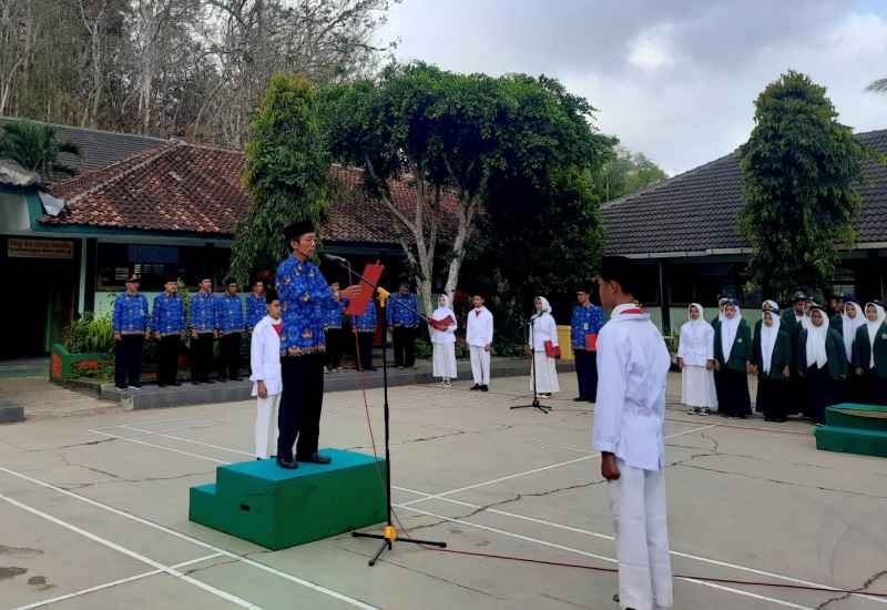 MTsN 9 Gunungkidul Peringati Hari Kesaktian Pancasila Tahun 2024 